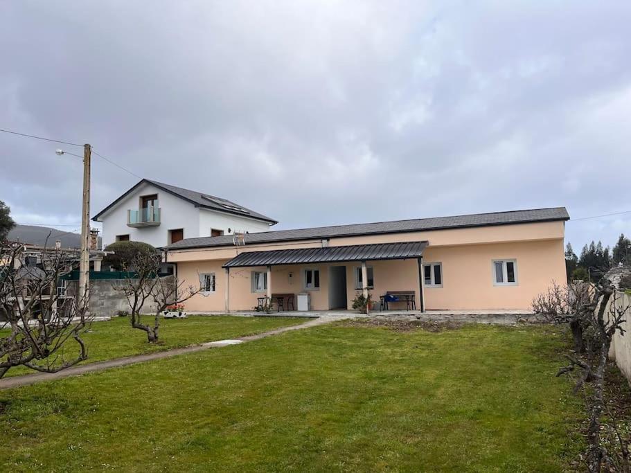 Viviendas Uso Turistico Reme II Foz Exteriör bild